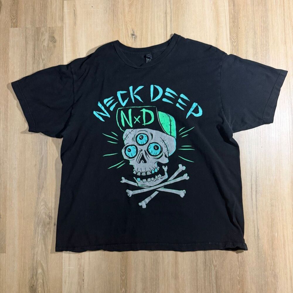 Neck Deep Black Band Tee 3 Eyed Skull Sz XL Y2K Pop Punk Emo Mall Goth NXD Edgy